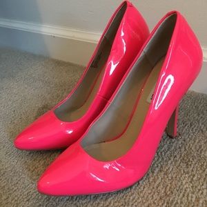 Steve Madden Hot Pink Heels/Pumps